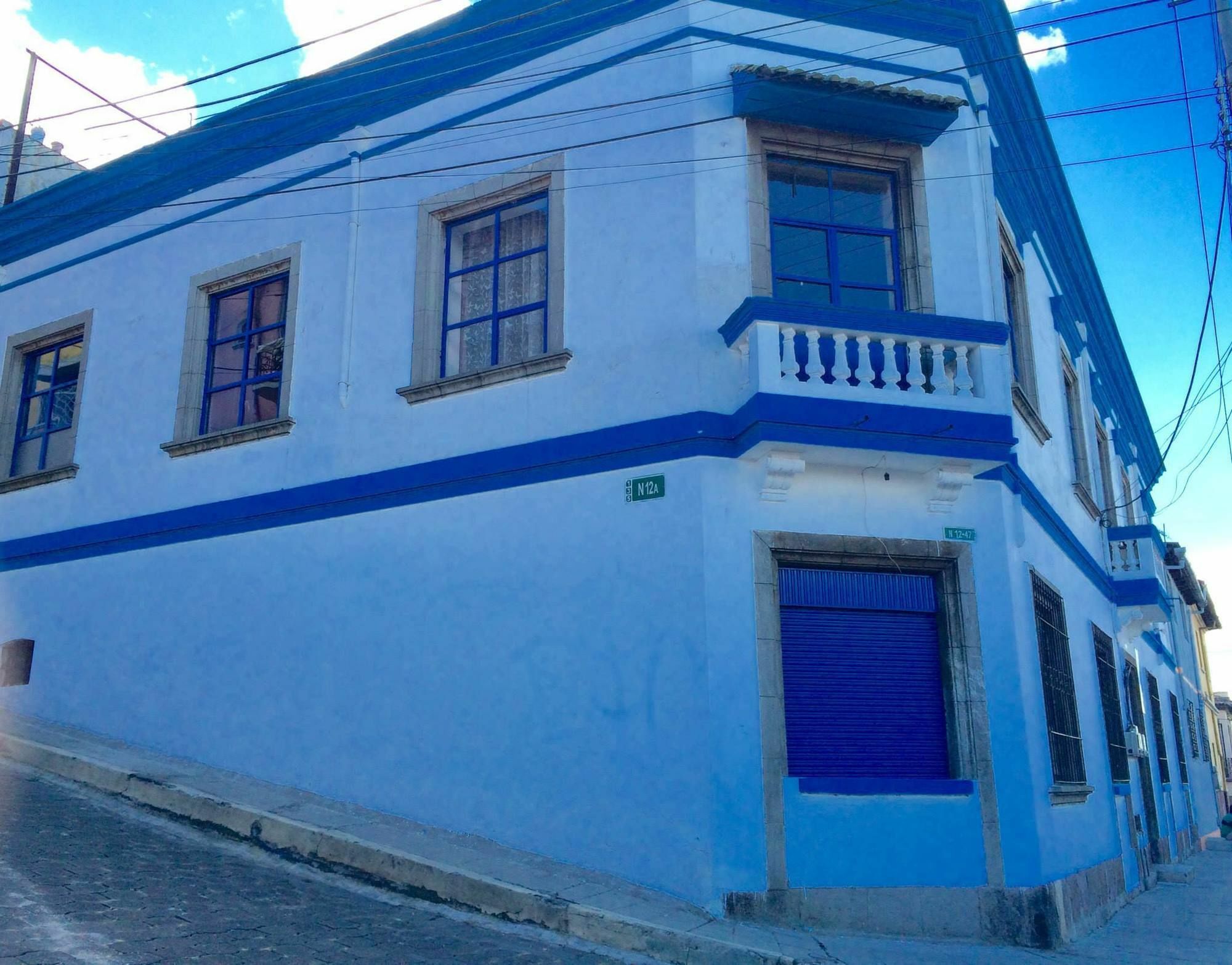 ホテル Blue Door Housing Historic キト エクステリア 写真